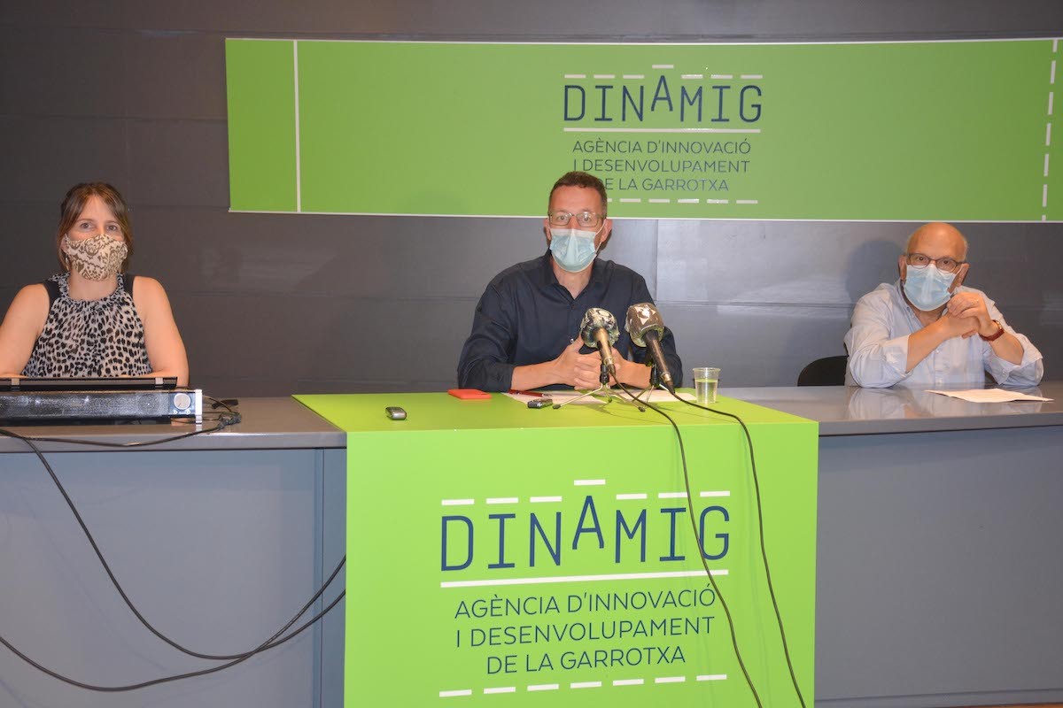 Gemma Canalias, Estanis Vayreda i Pere Vila han presentat l'Oficina de Reactivació.