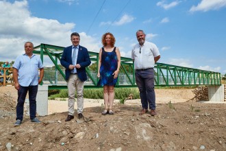 Vés a: Finalitzen les obres al nou pont de la riera d’Osor, plataforma de la via verda