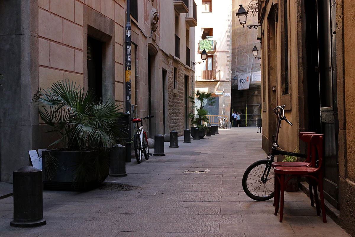 Un carrer de Barcelona, buit