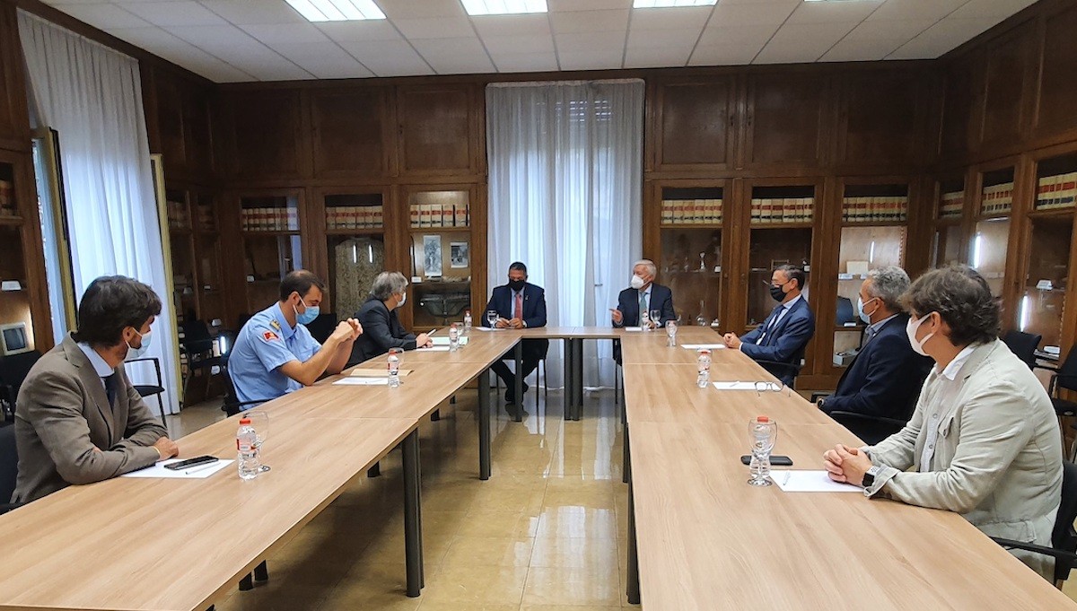 Visita institucional del Conseller d'Interior Miquel Sàmper a la Cecot