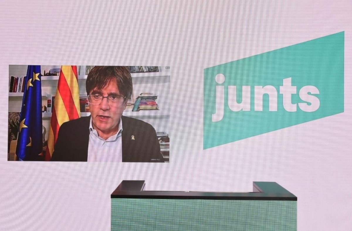 El líder de Junts, Carles Puigdemont,  a la cloenda del congrés fundacional del partit.