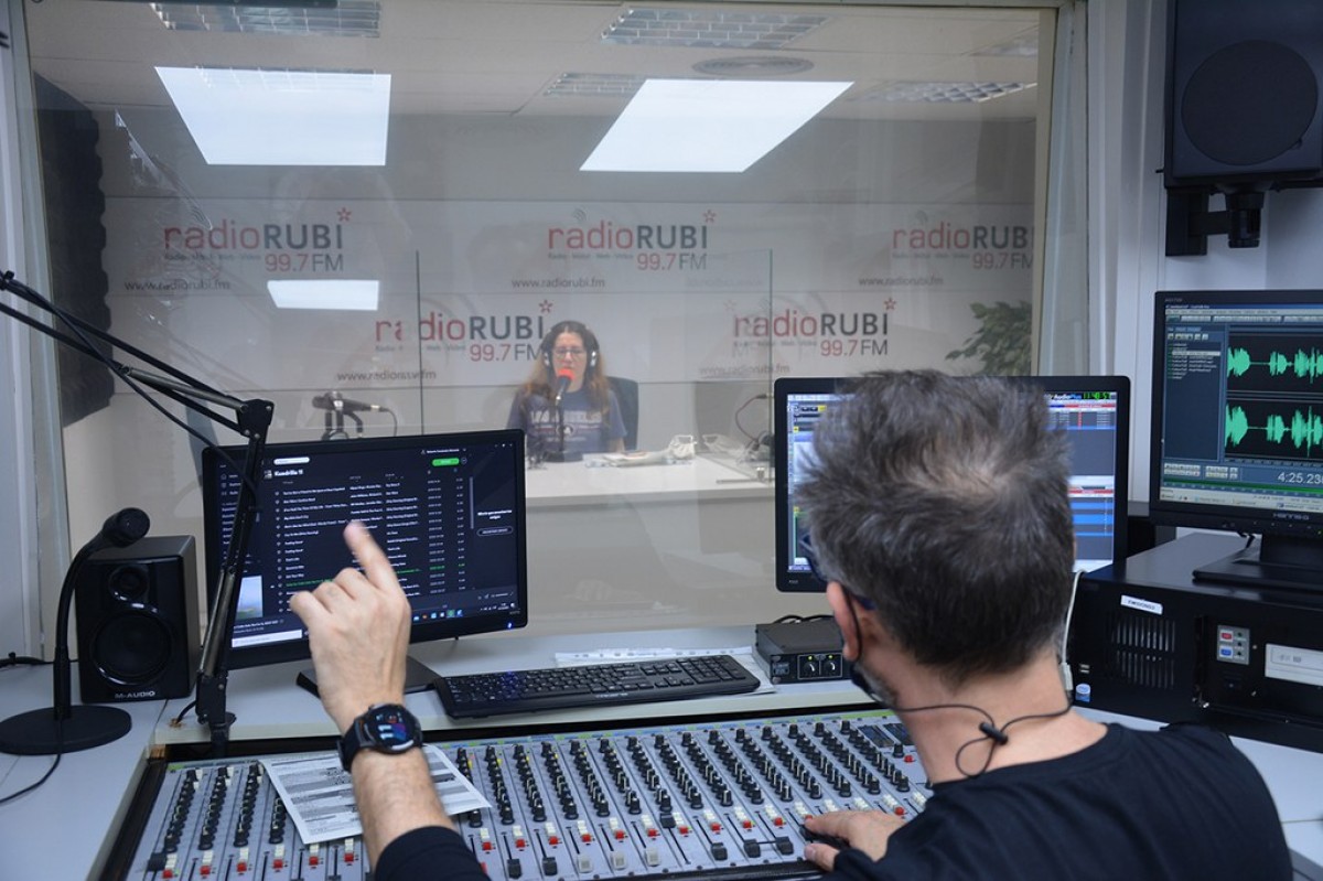 Nova temporada, web i millores en les instal·lacions de Ràdio Rubí