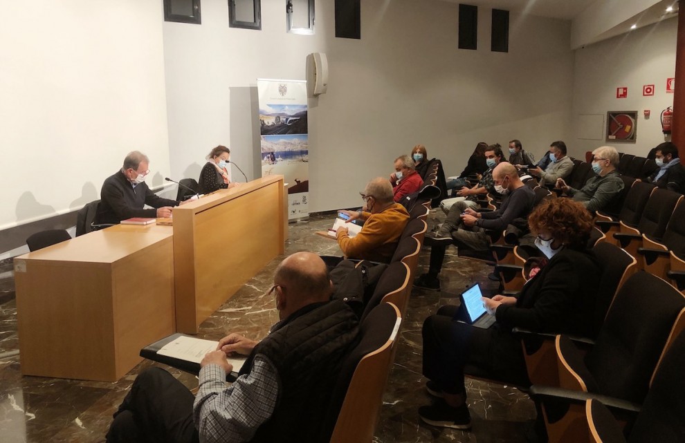 La sala d'actes de l'Epicentre ha allotjat el ple comarcal