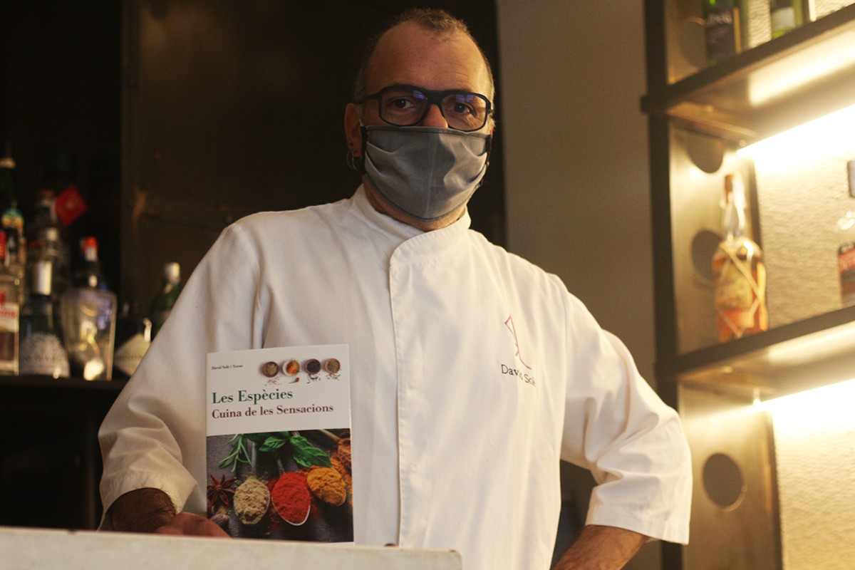 David Solé, xef del restaurant El Barquet, amb el seu nou llibre: 