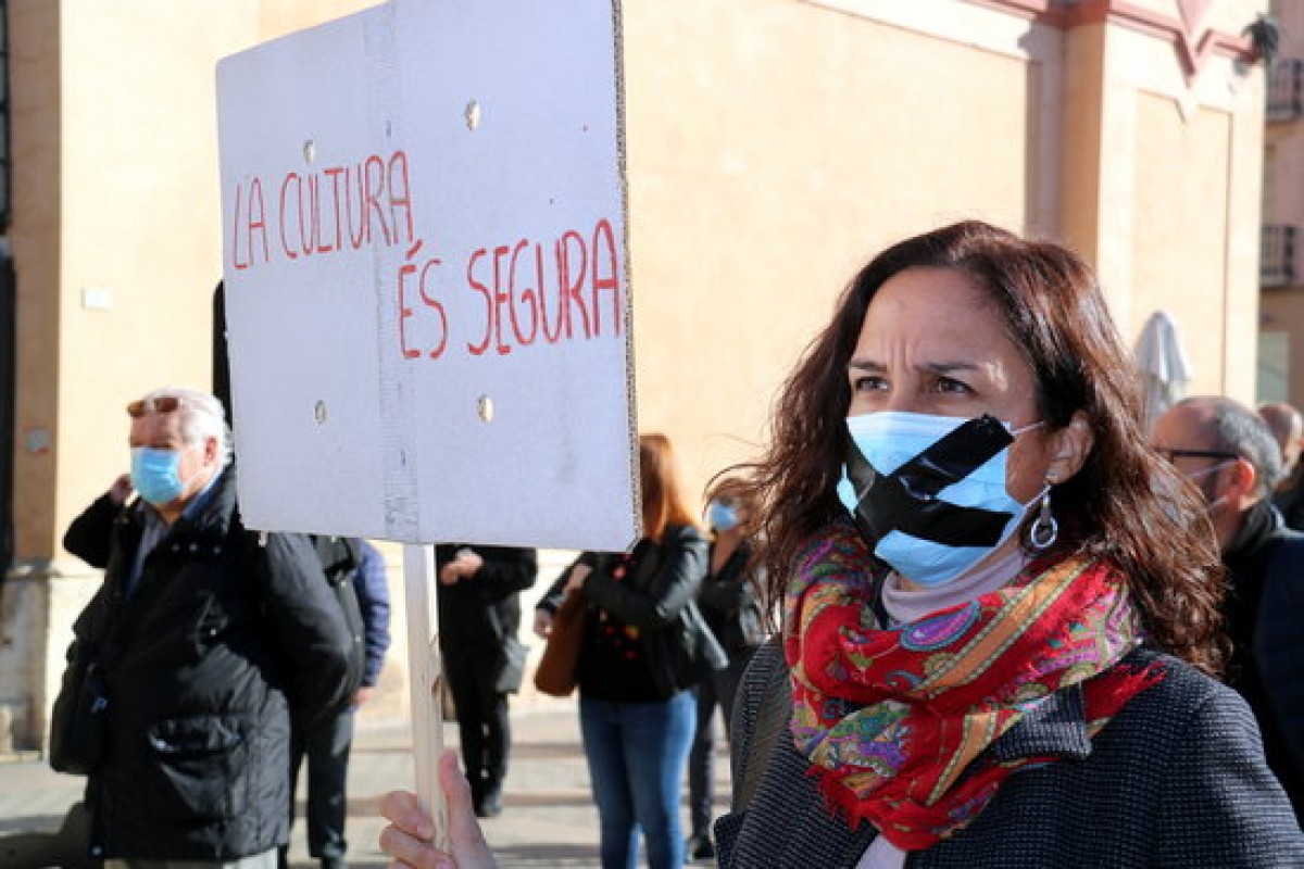 El sector cultural de l'Ebre reivindicant que la cultura també és treball  i denunciant les restriccions  a Tortosa