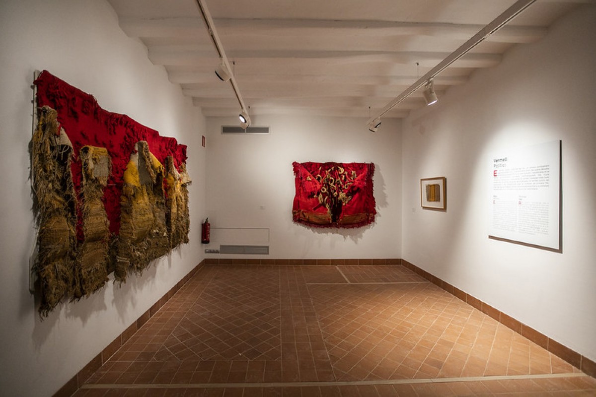 Exposició 'Vermells' de Josep Grau-Garriga