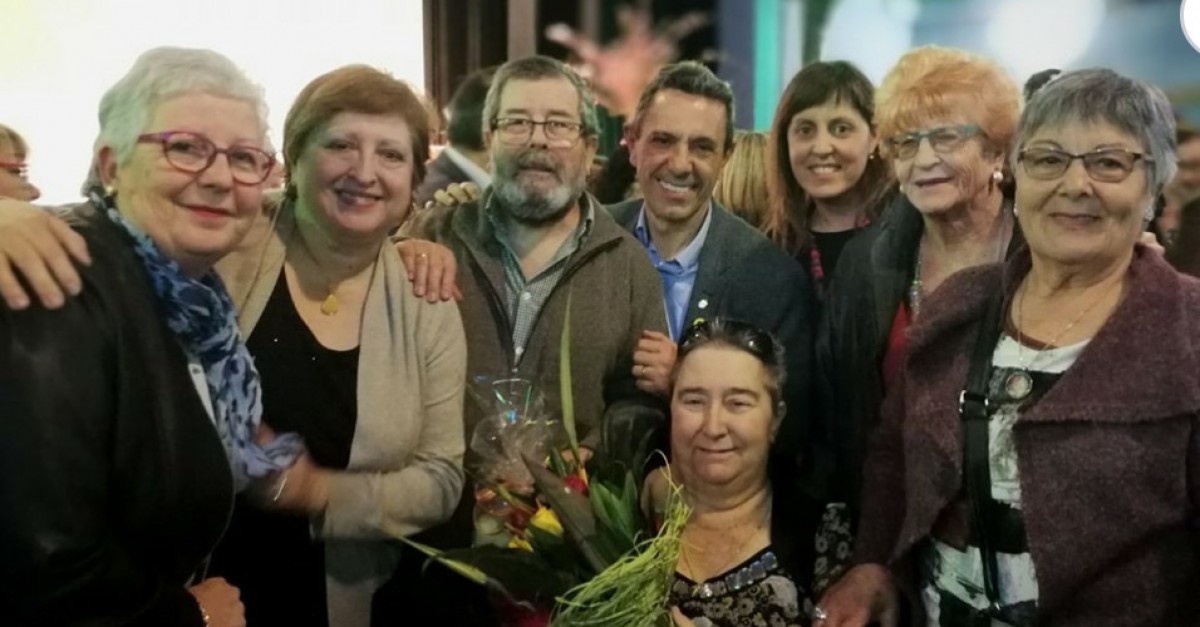 La Doctora Pilar Martínez, acompanyada per l’alcalde de Móra la Nova, la regidora d’Igualtat, una delegació de l’Associació de Dones de Móra la Nova i el seu marit, en l’homenatge que se li va fer l’any 2018 