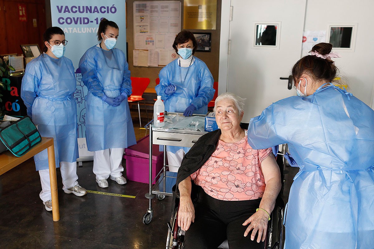 Vacunació de Margarita Turrats, el 30 de desembre de 2020