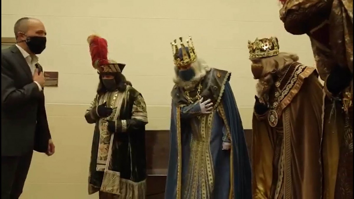 L'alcalde Marc Aloy rep els tres Reis d'Orient i el Príncep Assuan