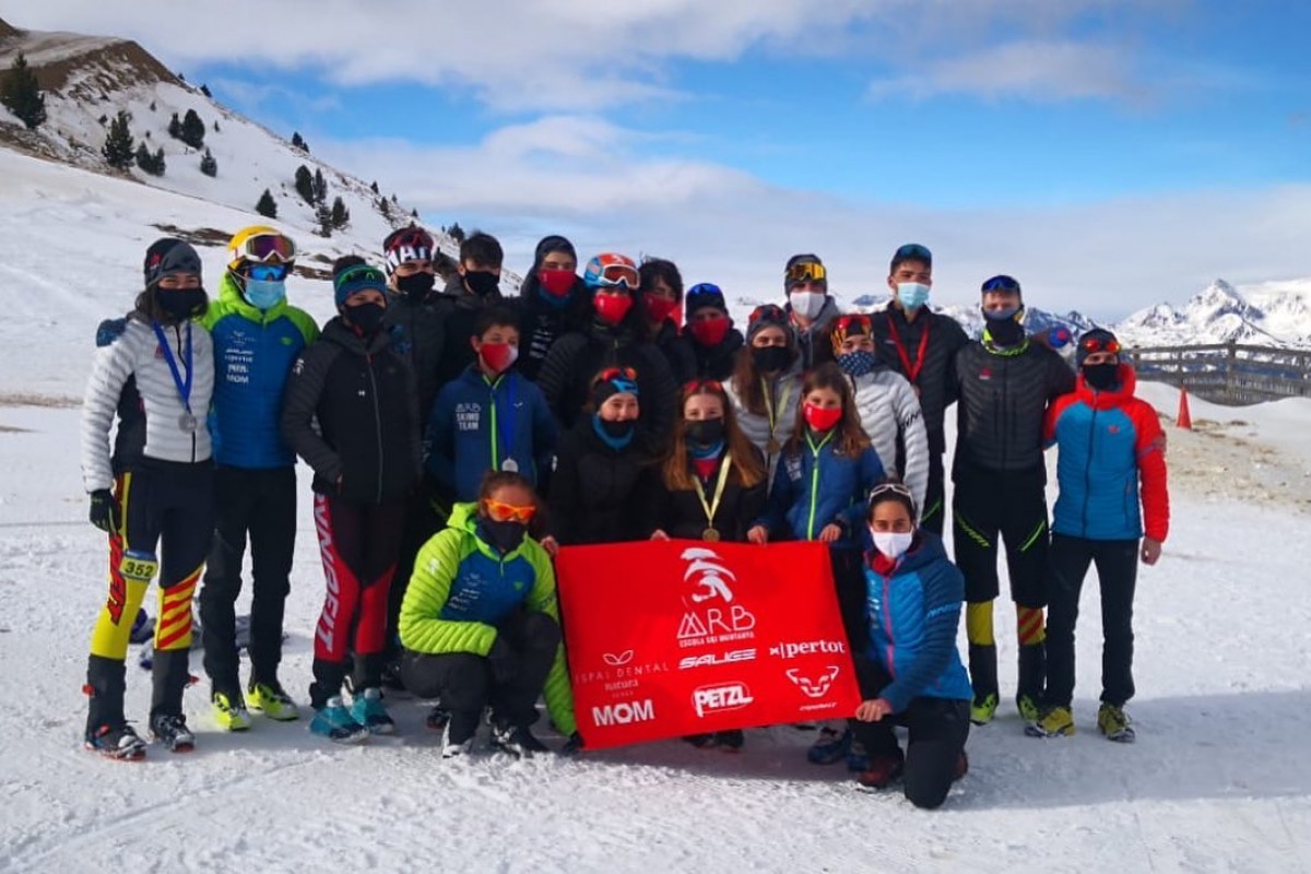 Esquiadors de Mountain Runners al campionat estatal d'esquí de muntanya