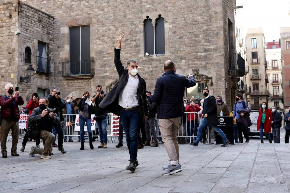 Jordi Cuixart aquest matí a la plaça del Rei de Barcelona