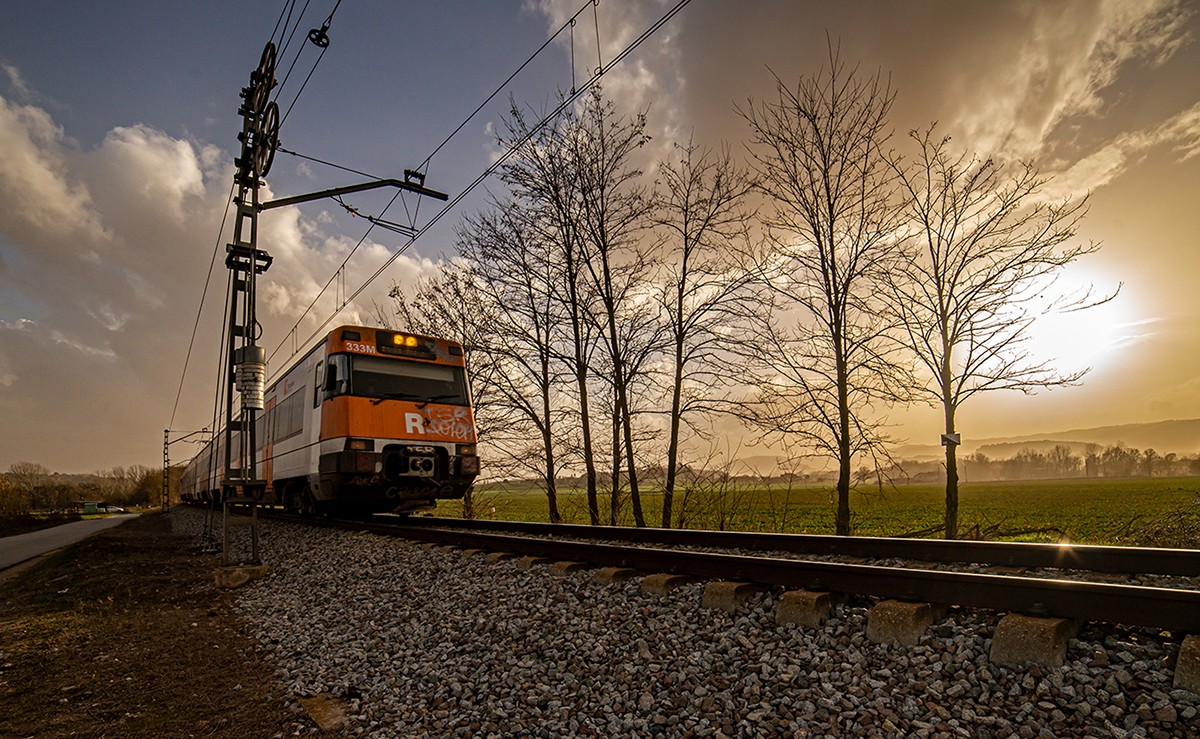El cel i el tren empolsinats, a Vic