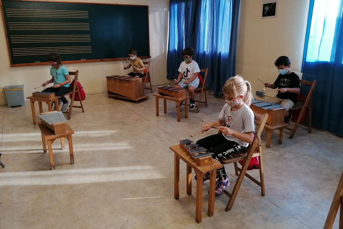 Infants a l'escola de música L'Esclat de Manresa