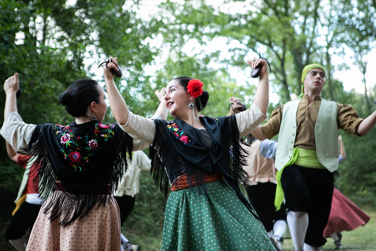 Un ball tradicional dansat per l'Esbart Marboleny.