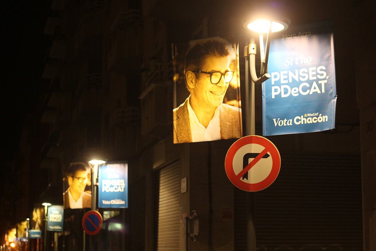 Cartells electorals de Marc Arza (PDECat), al carrer Reial de Tarragona.