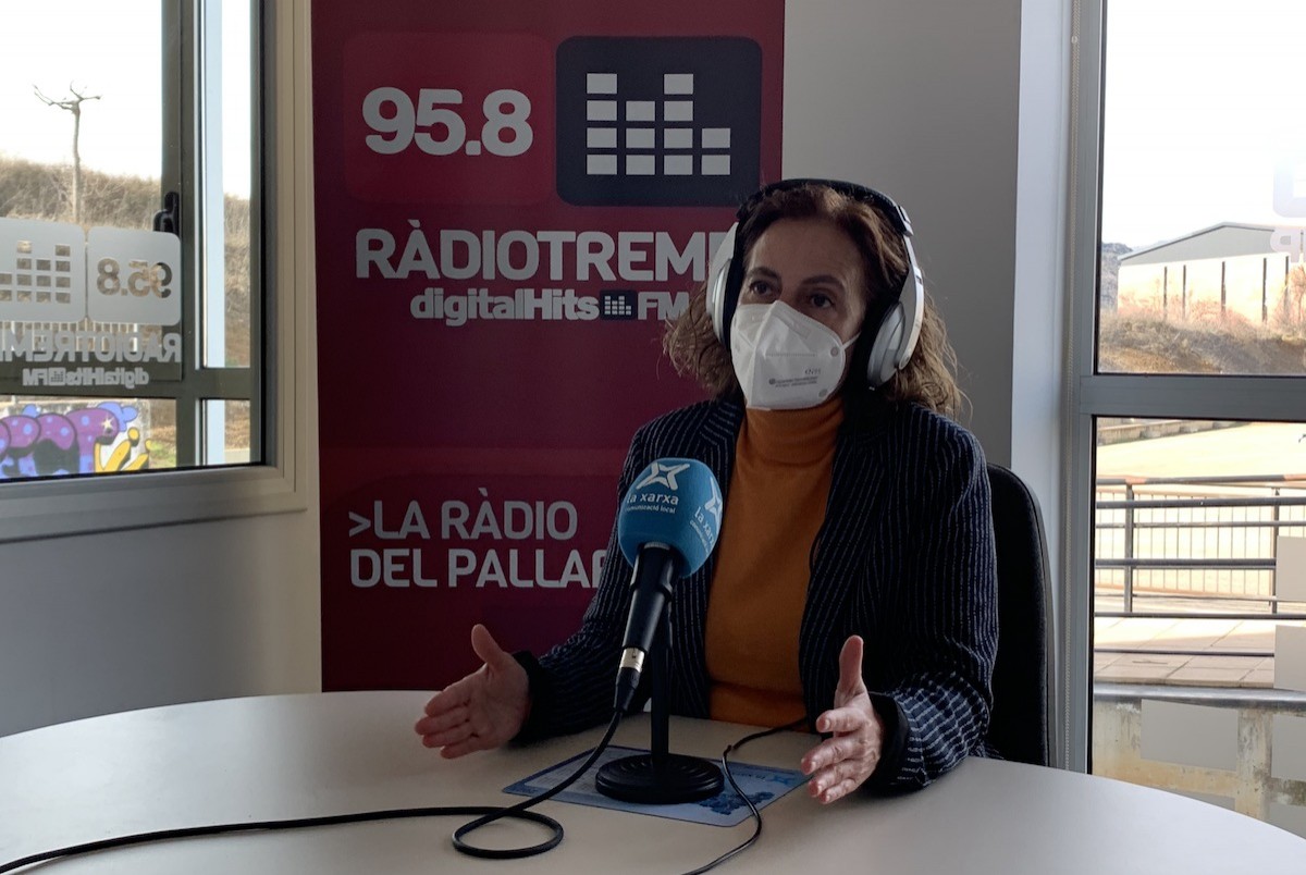 Sílvia Romero, als estudis de Ràdio Tremp durant l’entrevista realitzada aquest dimarts