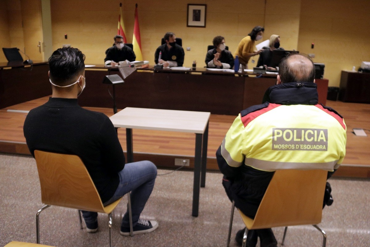 El violador reincident, Edwin Enrique Granda, durant el judici a l'Audiència de Girona 