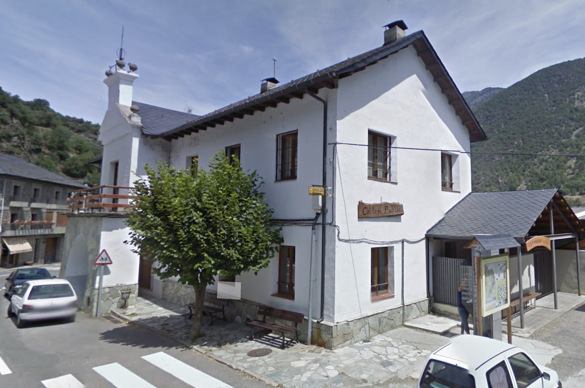 Imatge exterior de l’Escola Els Minairons de Ribera de Cardós