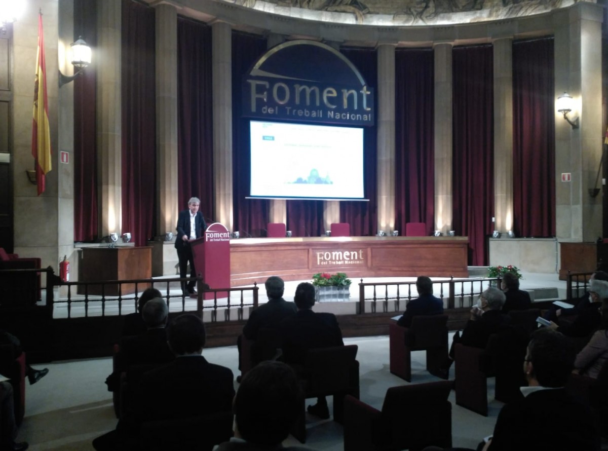 Fèlix Riera presentant el projecte Rethink Bcn a la seu de Foment.