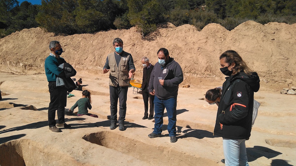 Laia Estrada ha visitat la fossa comuna de Santa Magdalena a Móra d'Ebre 