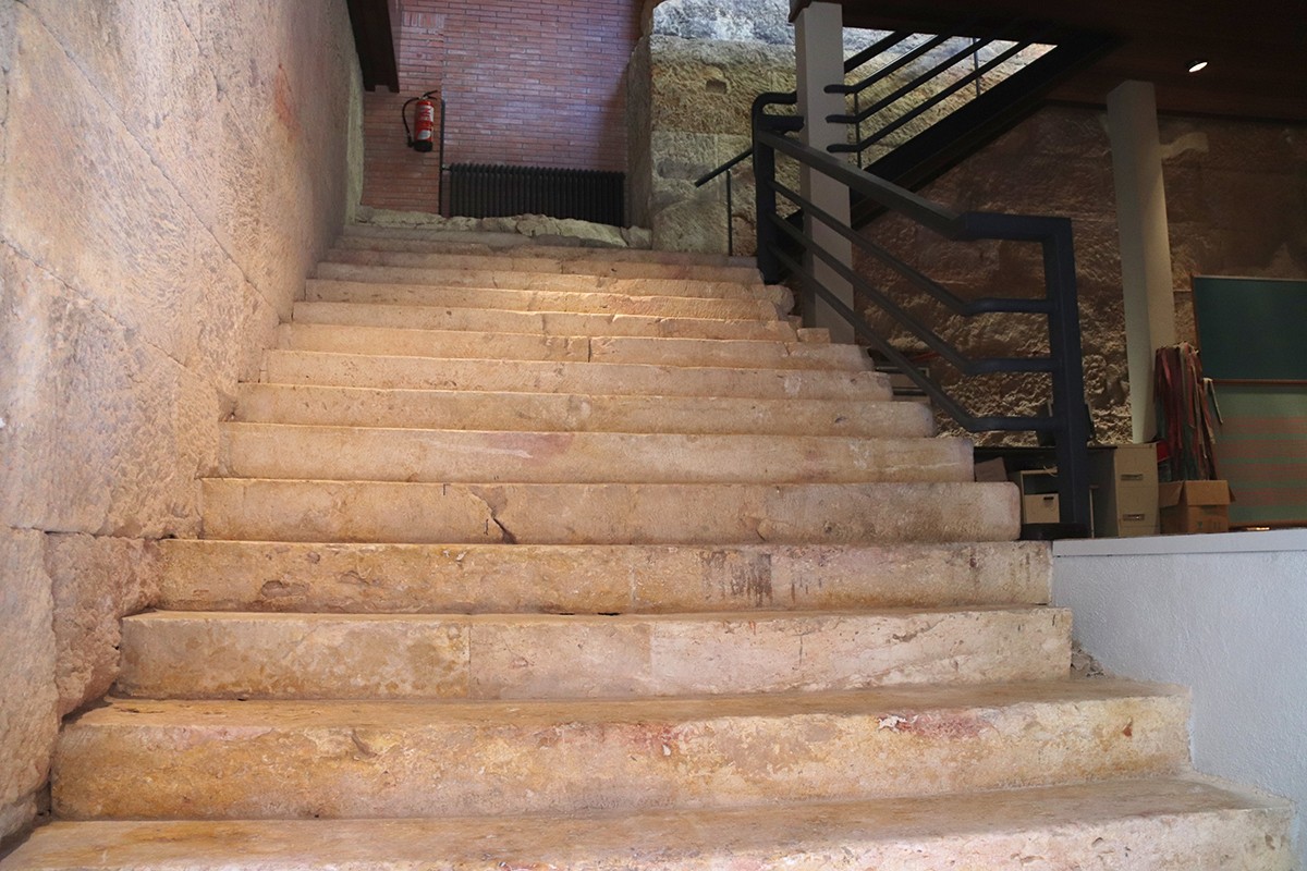 L'escalinata romana de la Torre dels Advocats de Tarragona.