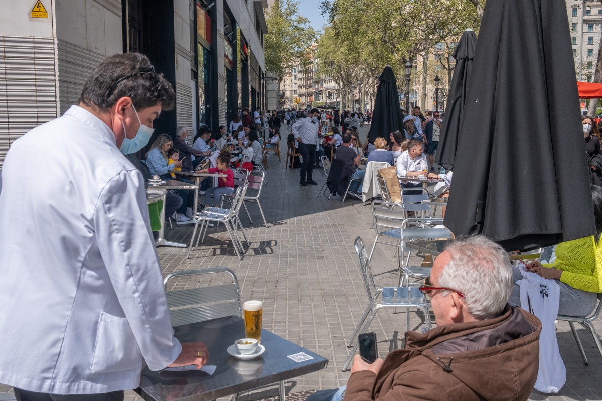 La terrassa d'un cafè, a Barcelona.
