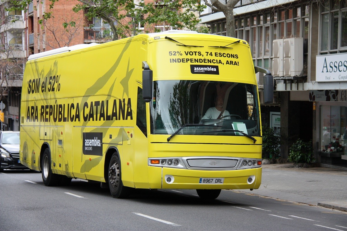 L'autobús de l'ANC ja circula pel Barcelonès