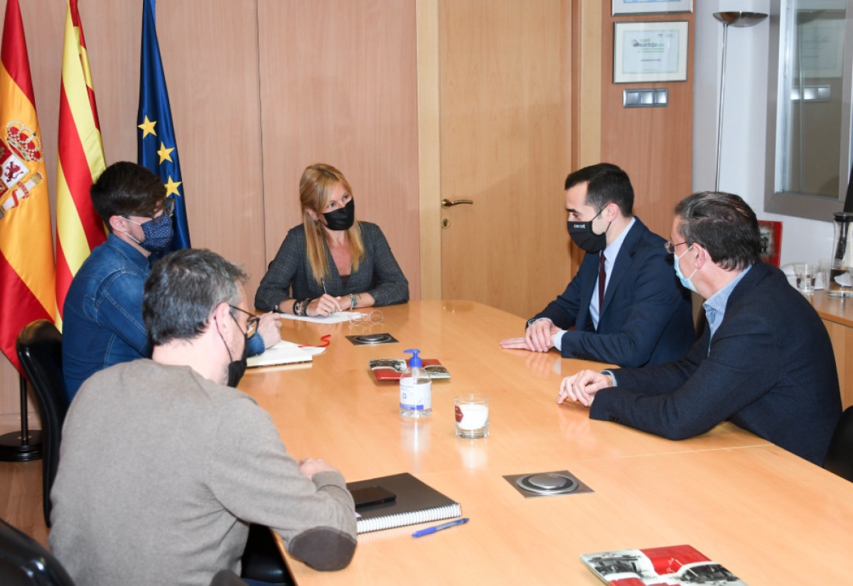 Reunió entre l'alcaldessa de Rubí i els representants de Cecot