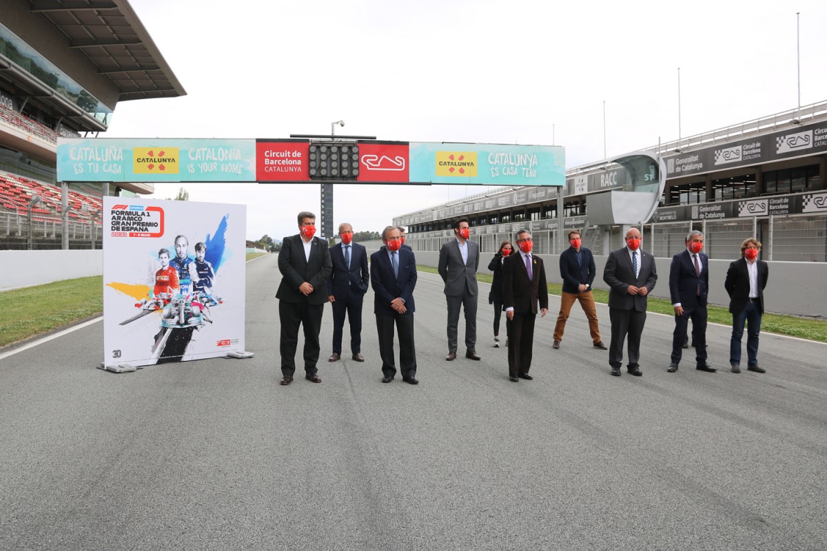 Foto de família de la presentació del Fórmula 1 Aramco Gran Premi d'Espanya 2021 al Circuit