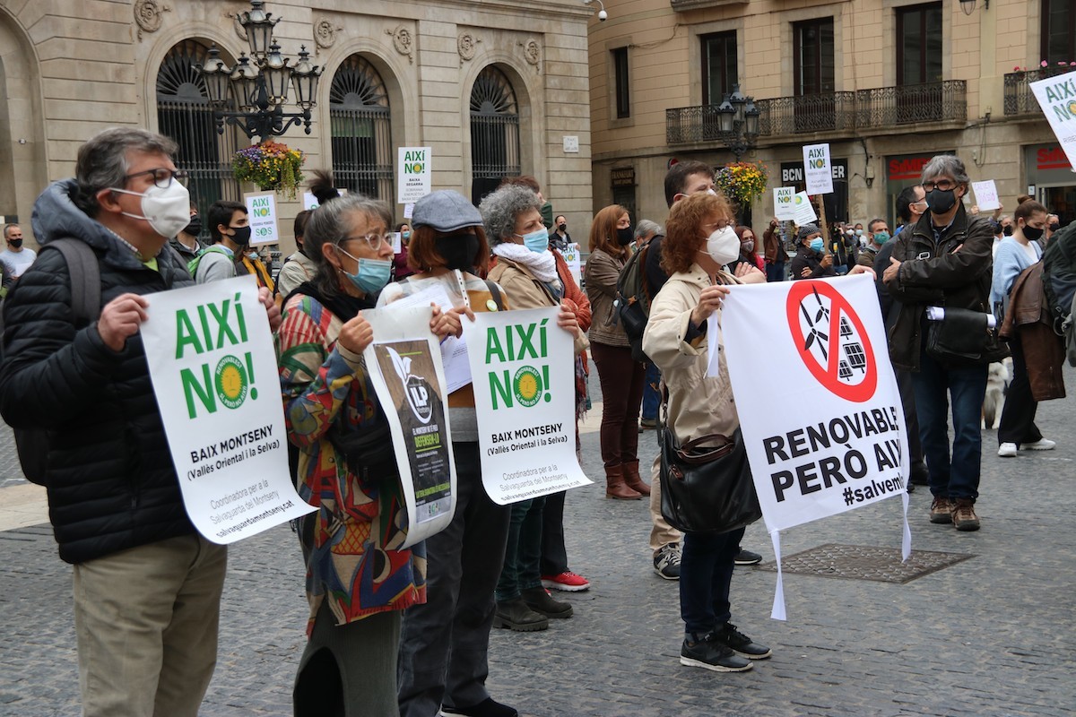Imatge d’un grup de manifestants aquest diumenge a Barcelona | ACN
