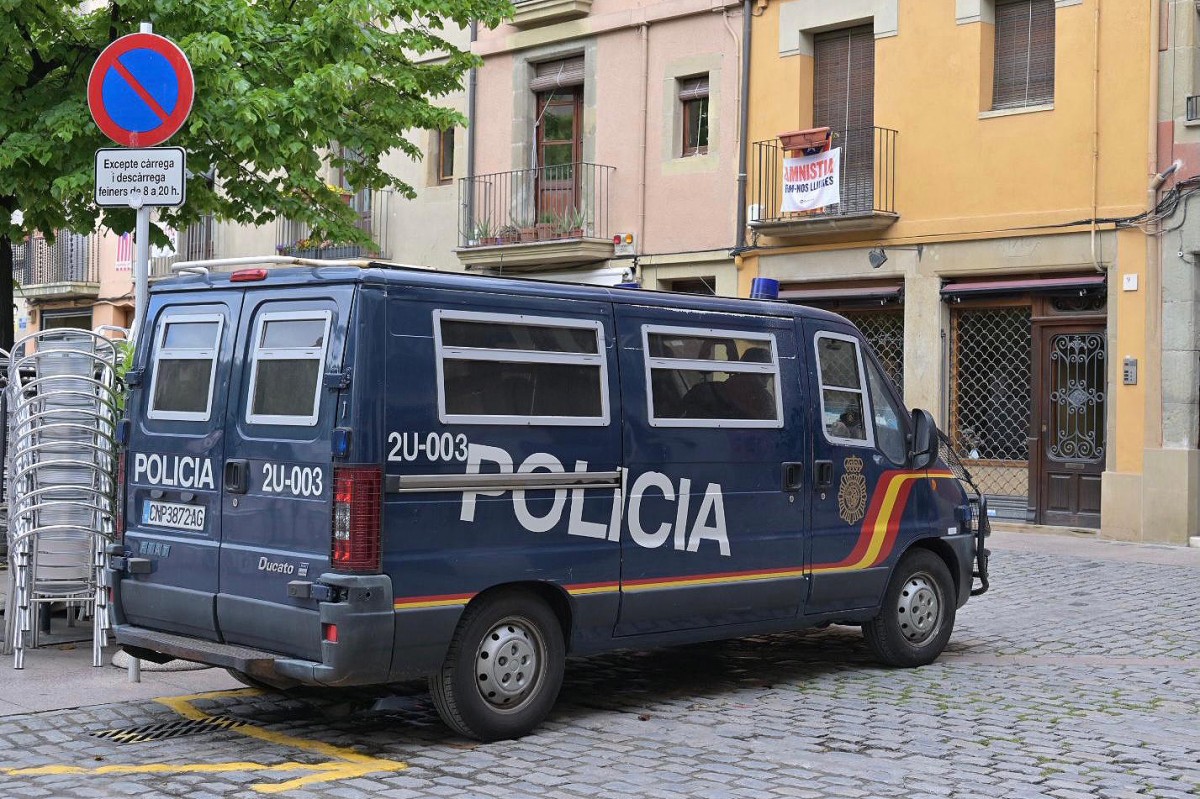 Una furgoneta de la Policia Nacional