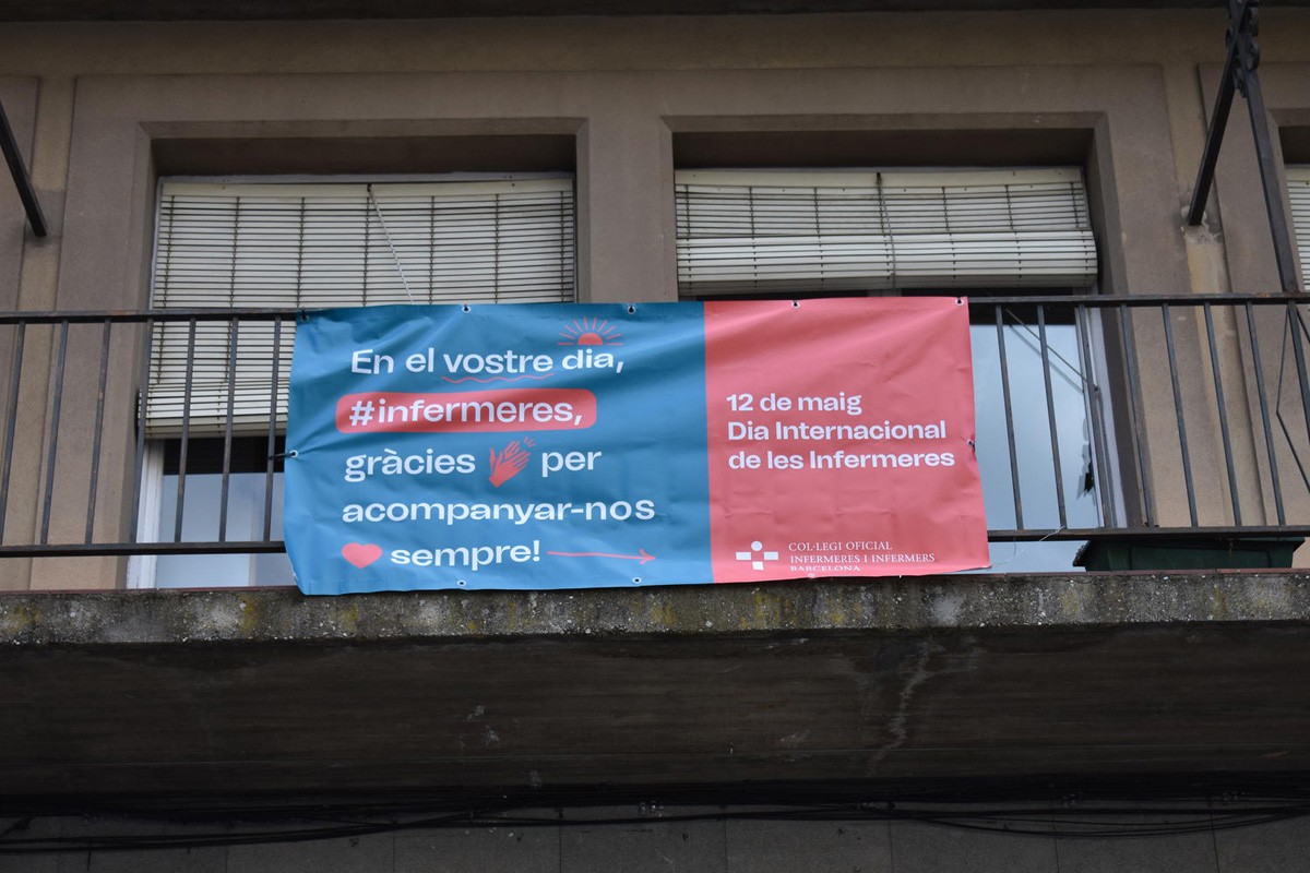 Pancarta per commemorar el Dia Internacional de les Infermeres