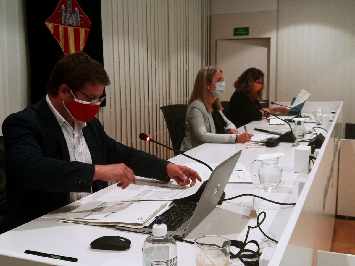 Sessió plenària a l'Ajuntament de Sant Cugat