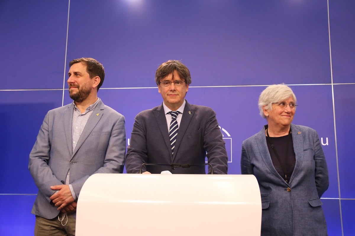Puigdemont, Comín i Ponsatí, en la roda de premsa al Parlament Europeu