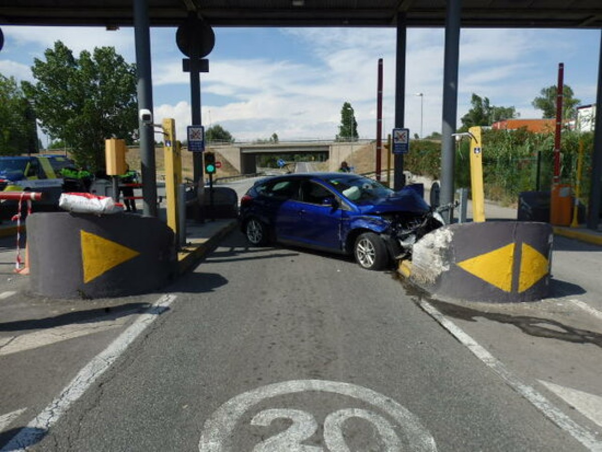 El vehicle accidentat al CIM Vallès