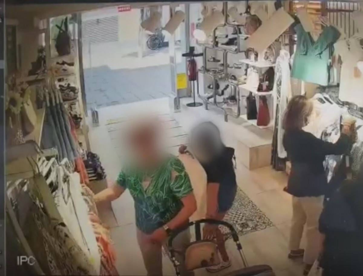 Frame captat per les càmeres de seguretat de la botiga