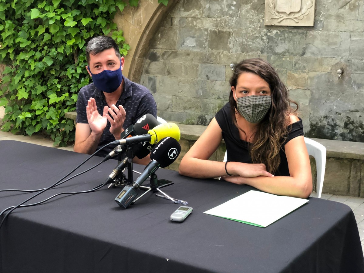 Montse Venturós anunciant la decisió d'abandonar l'alcaldia