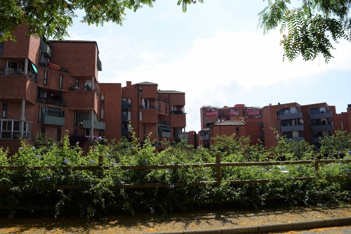 Una panoràmica dels blocs Bofill, al barri Gaudí de Reus
