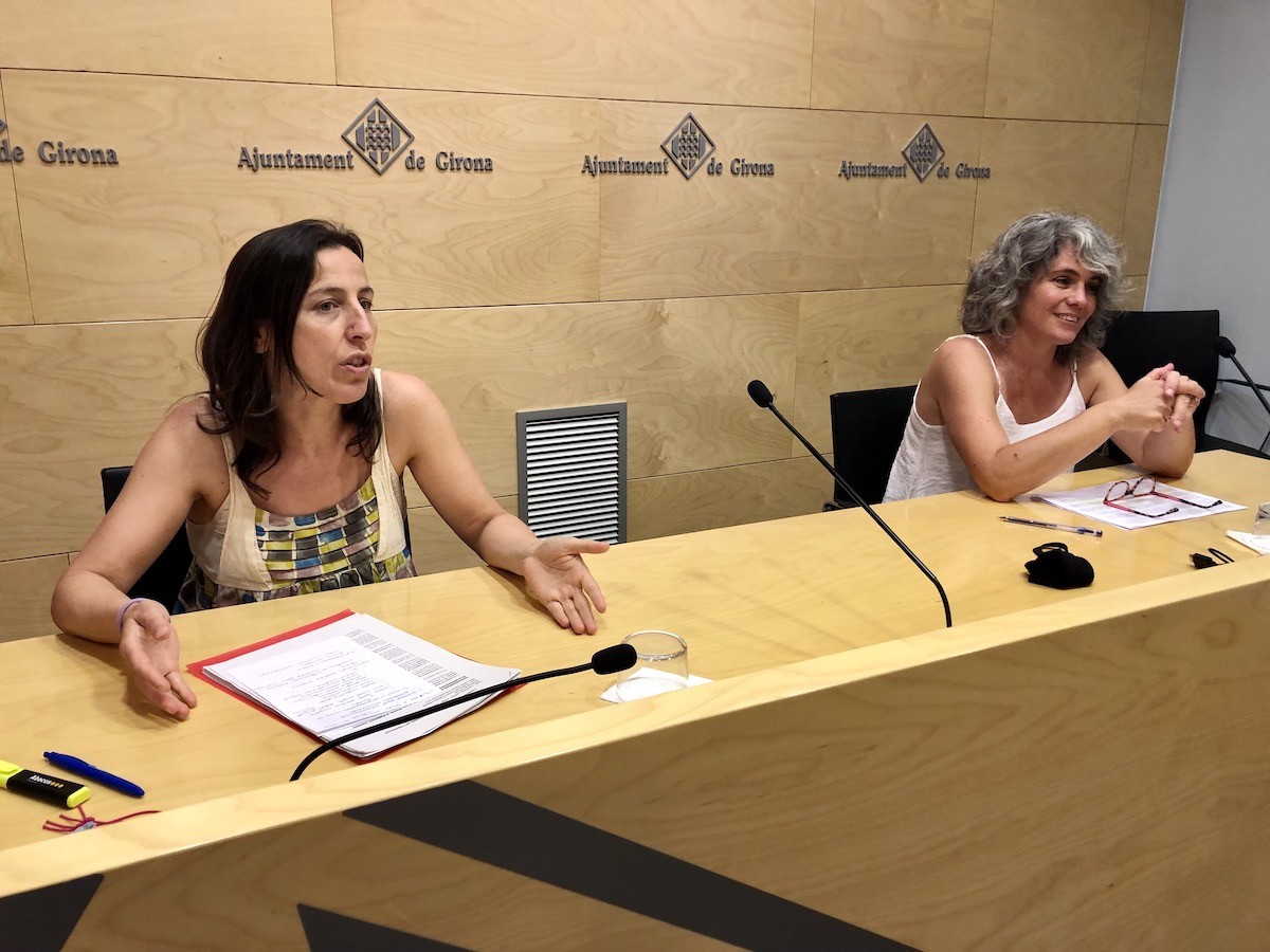 Les regidores Laia Pèlach i Cristina Andreu.