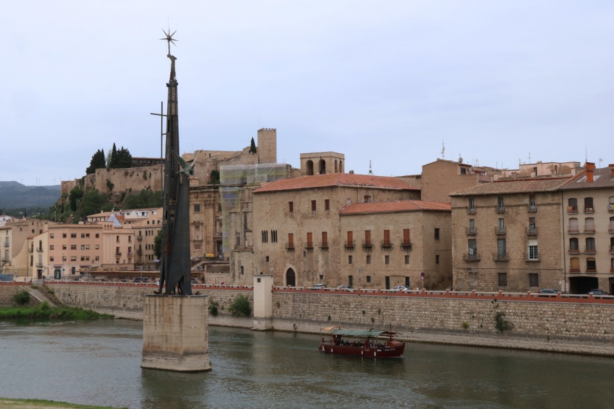 Una imatge d'arxiu del monument franquista de Tortosa