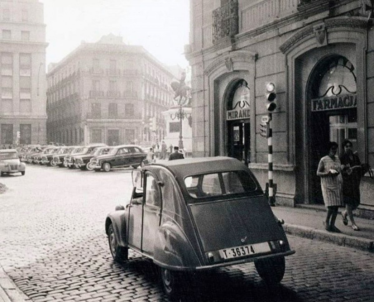 Imatge del vehicle, a Reus, el 1964