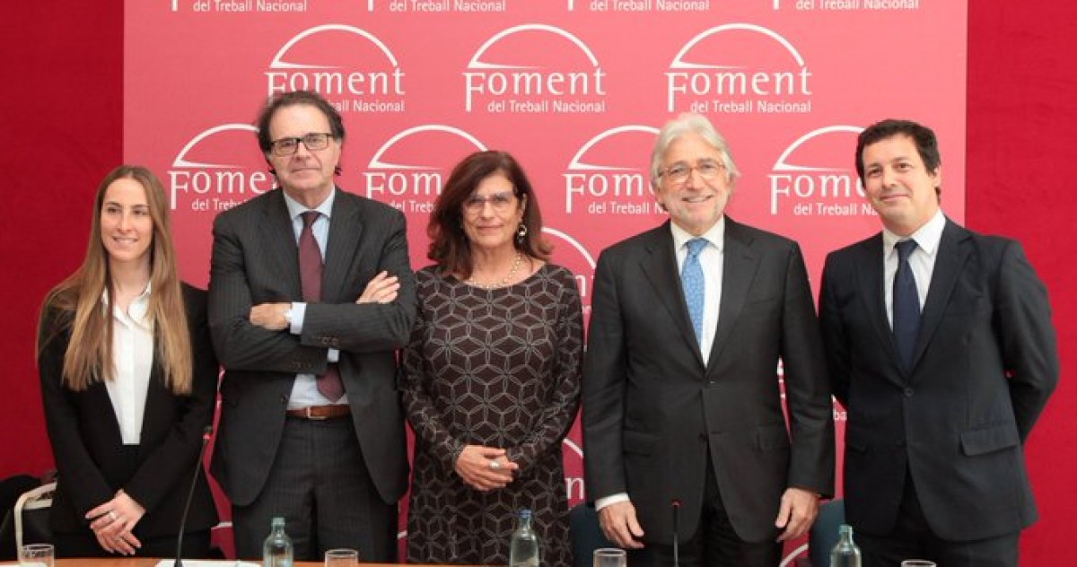 El president de Foment i el director de l'IEE, segon per l'esquerra, aquest dimarts.