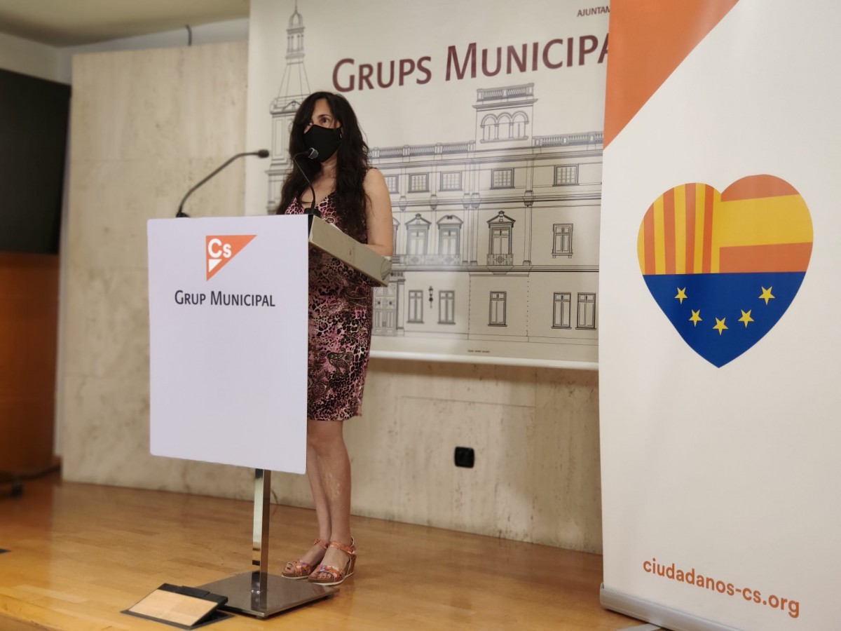La portaveu de Cs, Débora García, durant una roda de premsa