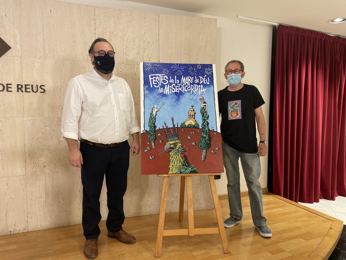El regidor de Cultura, Daniel Recasens, amb Nené i el cartell de Misericòrdia 2021