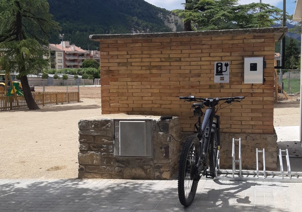 El pressupost de la instal·lació del punt de càrrega ha rondat els 6.000 euros
