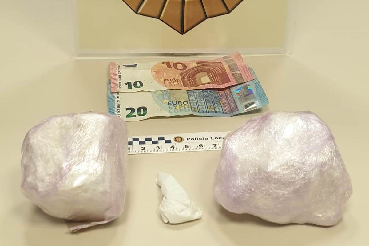 Els paquets amb cocaïna trobats per la Policia Local de Manresa