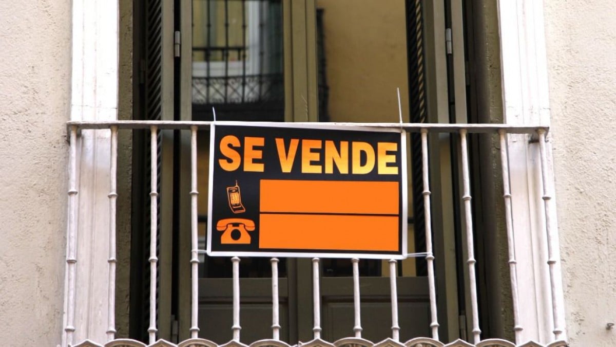 Cartell d'un pis en venda