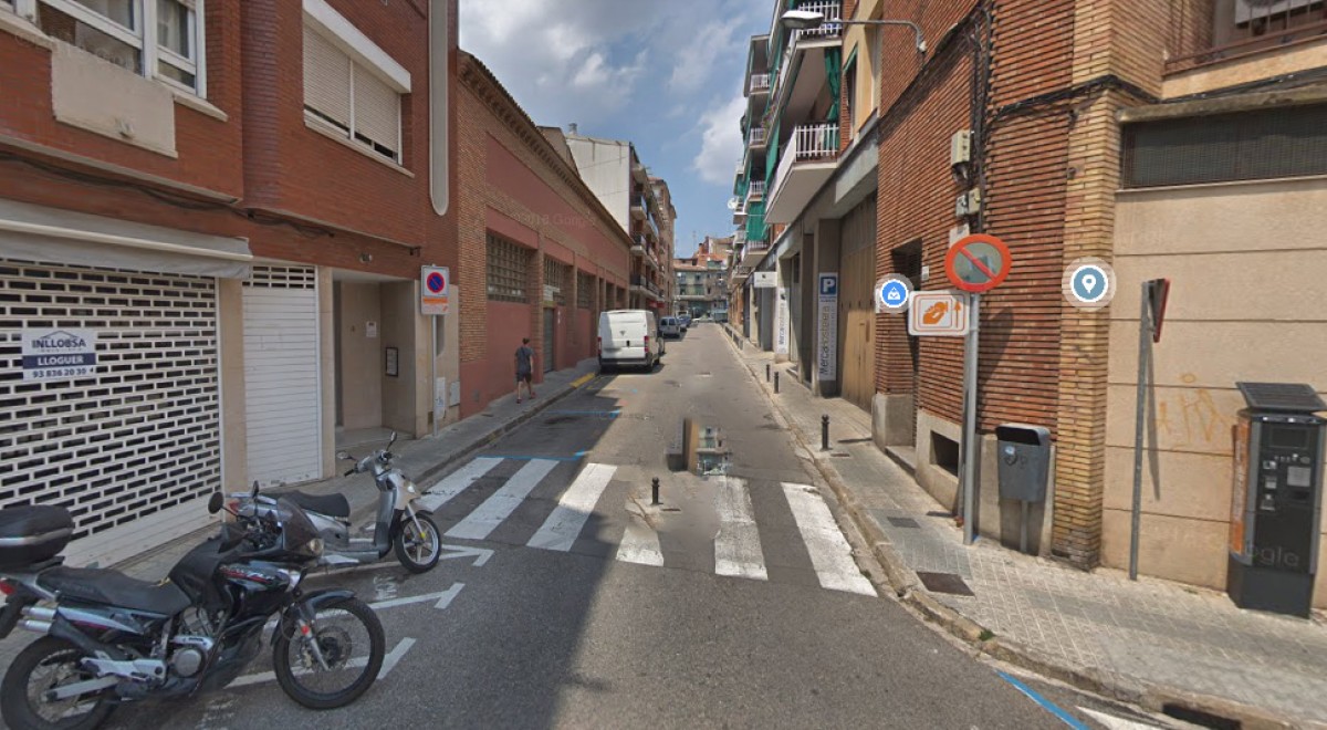 Entrada al carrer Joan Jorba de Manresa, on va tenir lloc l'atropellament