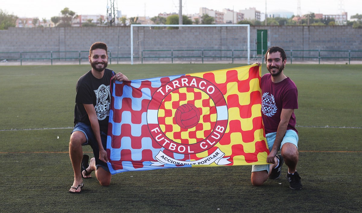Albert i Jandro, dos dels responsables del FC Tarraco, al camp municipal de Campclar.
