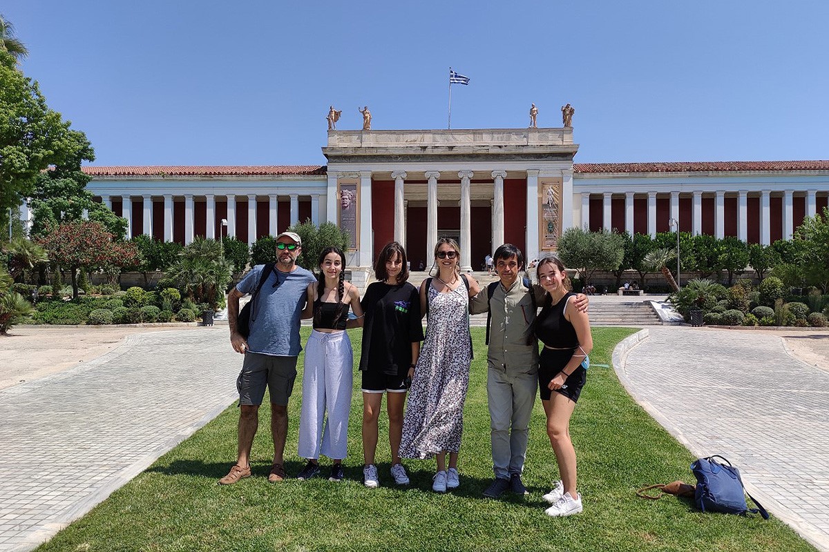 Alumnes i professors de l'Institut Antoni Pous de Manlleu a Grècia